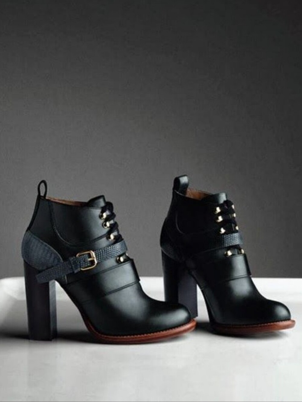 Chloe $1495 Authentic Calf And Snake Embossed Leather Booties Size 8 Black/Grey